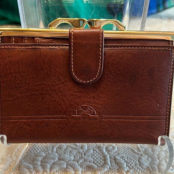 Tony  Perotti Italy Leather Wallet - Picture 1 of 6